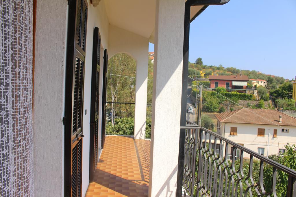House In Caramagna Lägenhet Imperia Rum bild