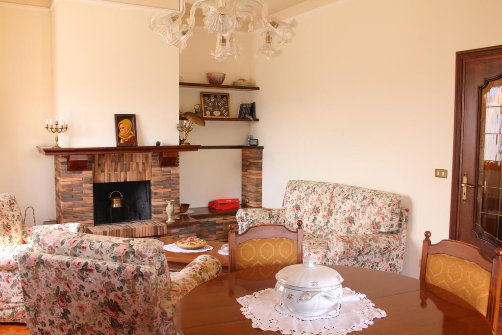 House In Caramagna Lägenhet Imperia Rum bild